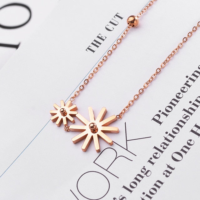 Women's necklaces, pendants, collars, 2020 fashion jewelry, rose gold  pendants, women's gifts, holiday gifts