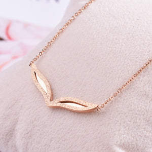 Women's necklaces, pendants, collars, 2020 fashion jewelry, rose gold  pendants, women's gifts, holiday gifts